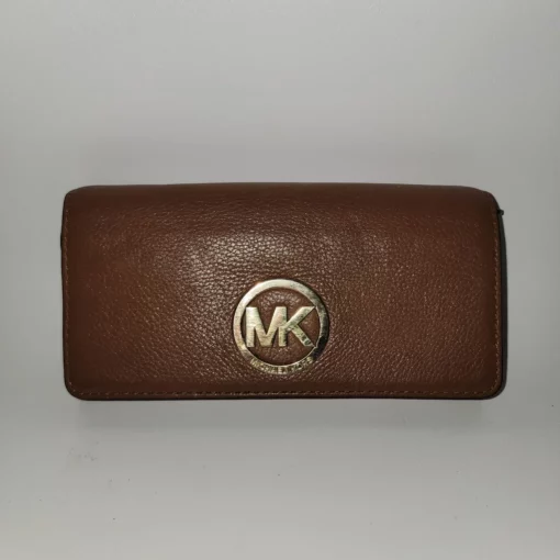MICHAEL KORS Pebbled Leather Zip Wallet. - Image 2